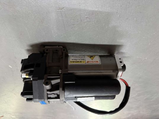 Audi Airmatic Süspansiyon Pompası 80A616005 40A616005E Audi Q5/Sportback 2017 - 2025 için